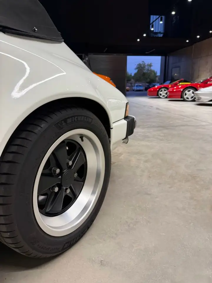 Porsche 911 3.2 Carrera Cabriolet, foto 10