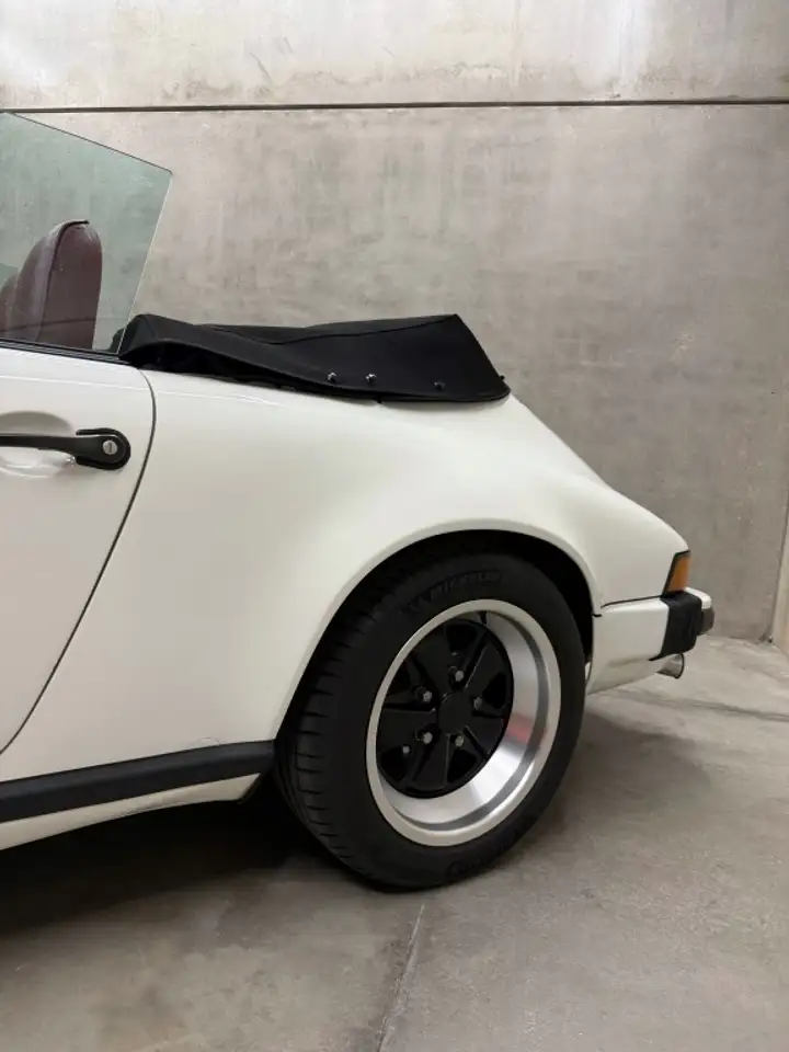 Porsche 911 3.2 Carrera Cabriolet, foto 7