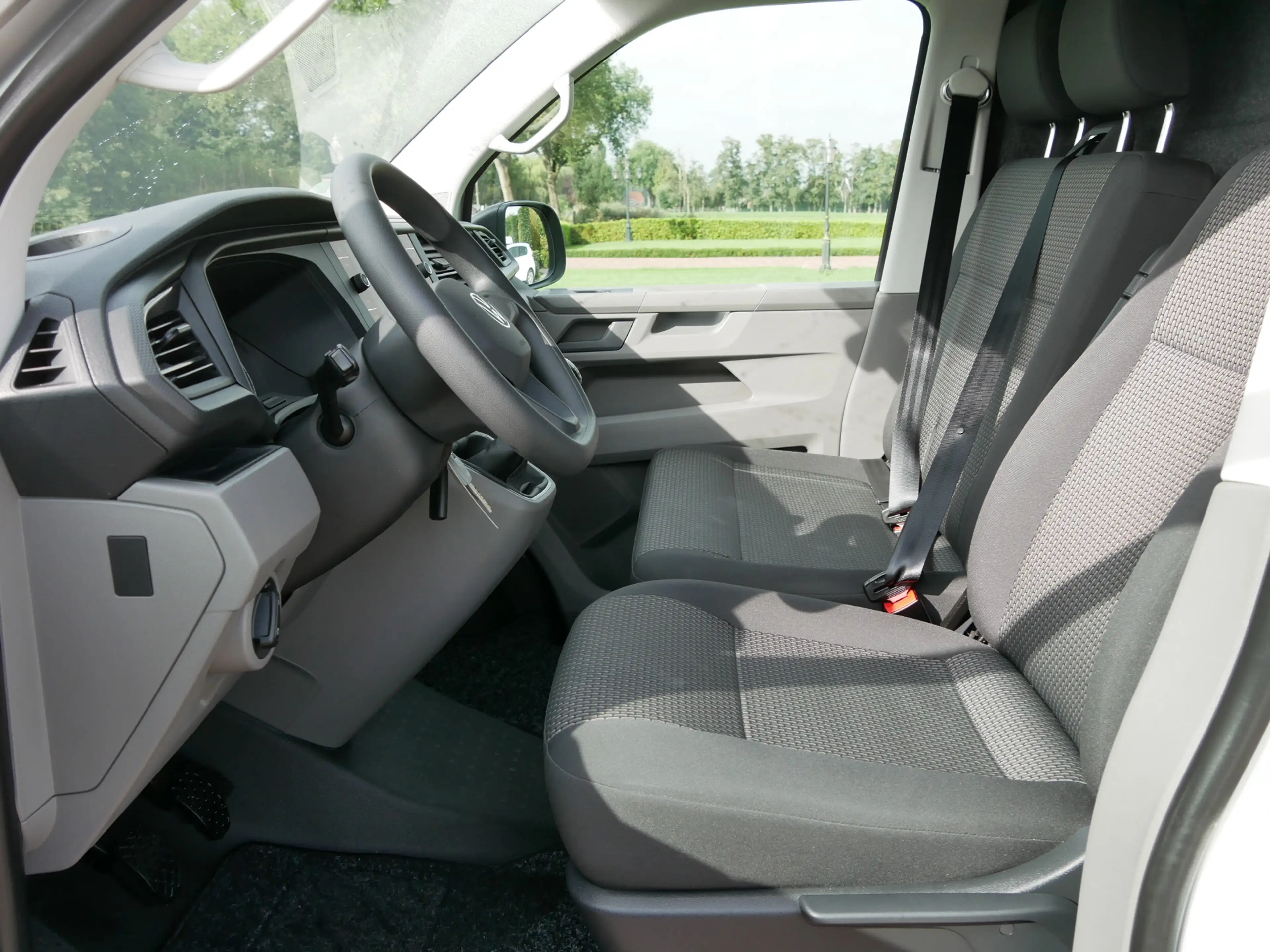 Volkswagen Transporter 2.0 TDI L2H1 81kW AC | NAVI | 3 SEATS | 17999 EX B — photo 11