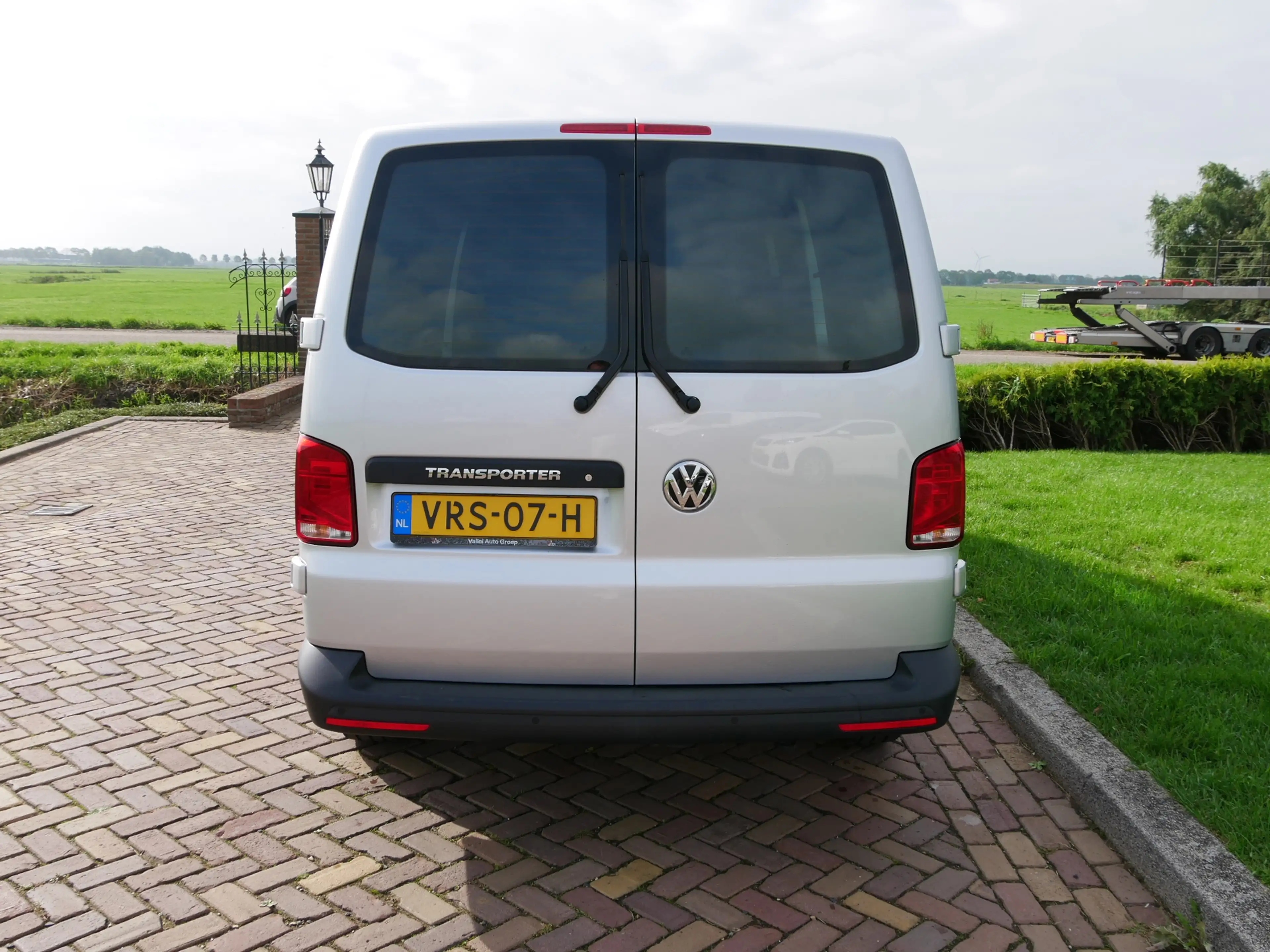 Volkswagen Transporter 2.0 TDI L2H1 81kW AC | NAVI | 3 SEATS | 17999 EX B — photo 8
