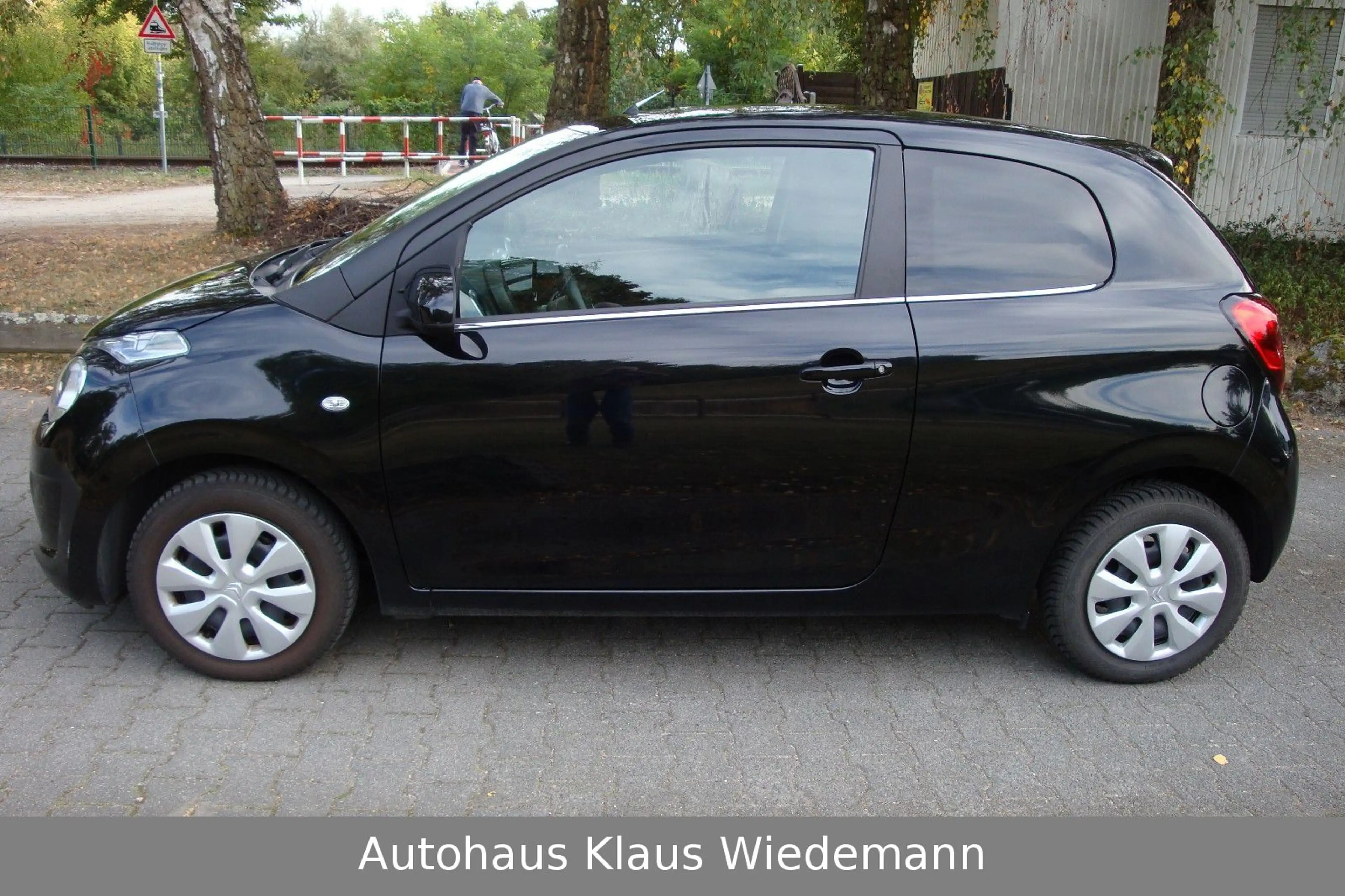 Citroen C1 VTi 68 Feel Aut. - 2.Hd./orig. erst 27 TKM — photo 2