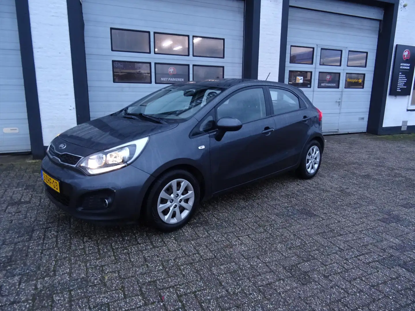 Kia Rio 1.2 CVVT 85pk Eco Dynamics 5D BusinessLine Negro - 1