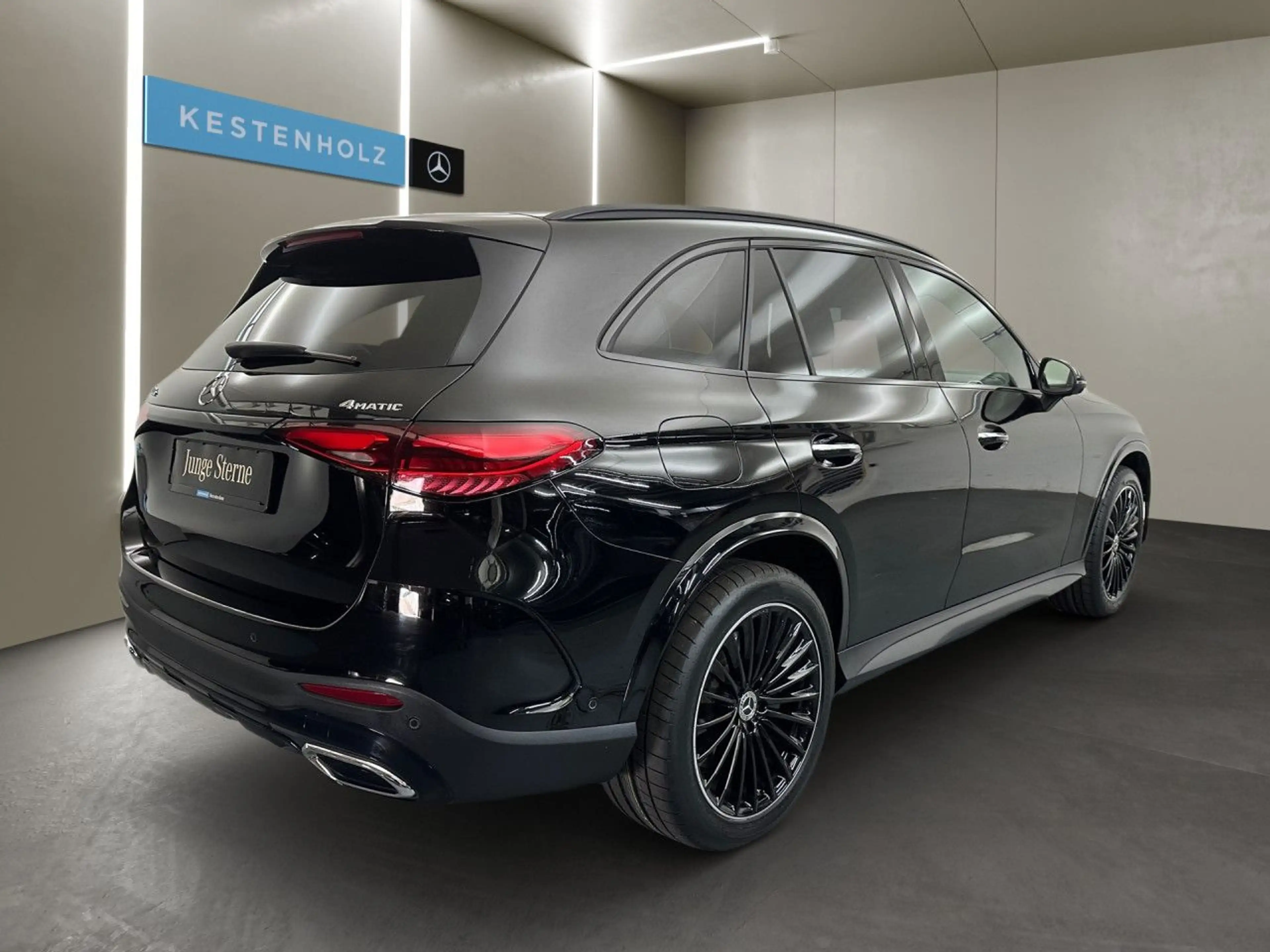 Mercedes-Benz GLC 400 e 4M AMG Fahrass WideScreen Airmat HUD AHK — photo 5