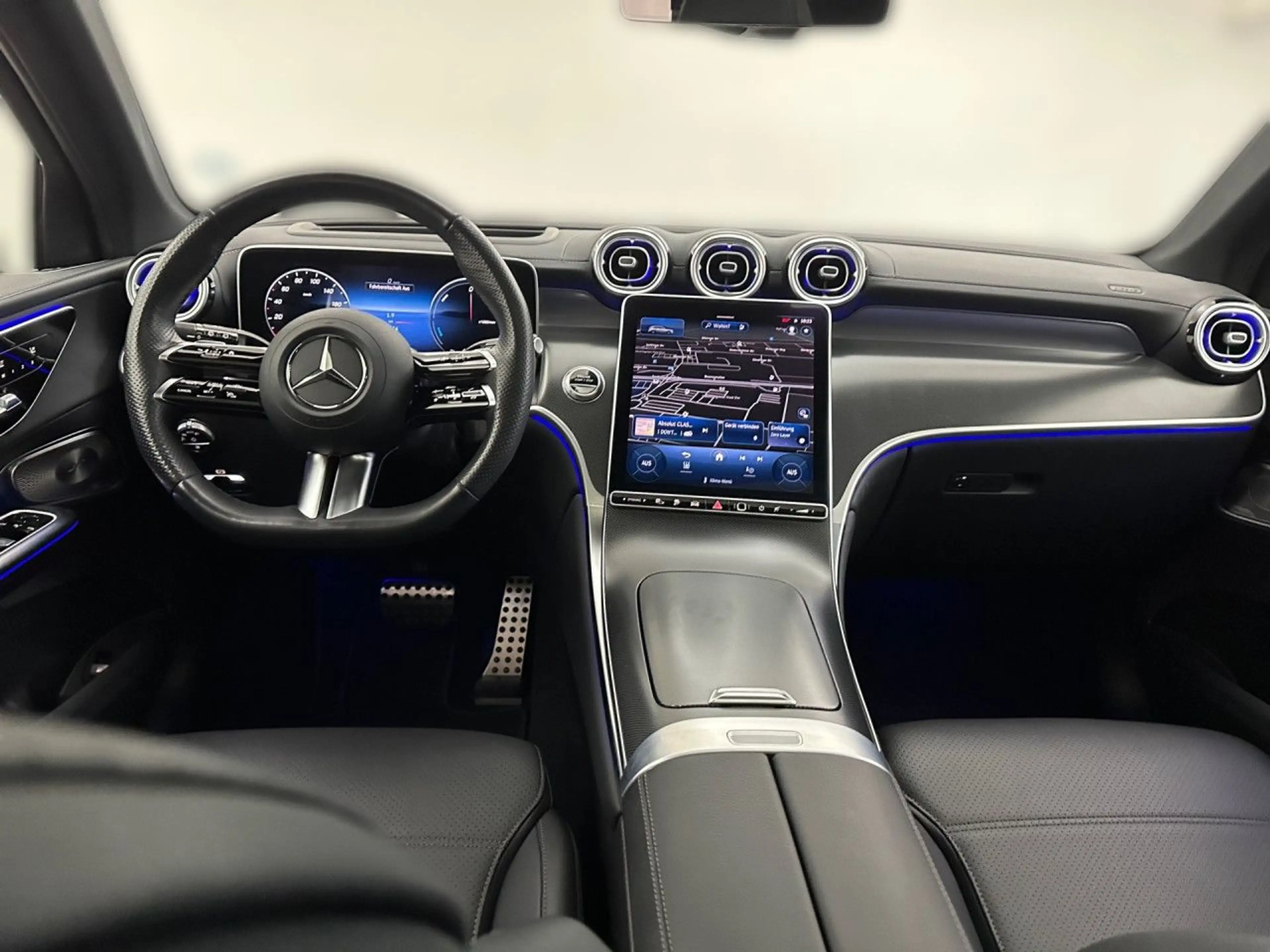 Mercedes-Benz GLC 400 e 4M AMG Fahrass WideScreen Airmat HUD AHK — photo 12