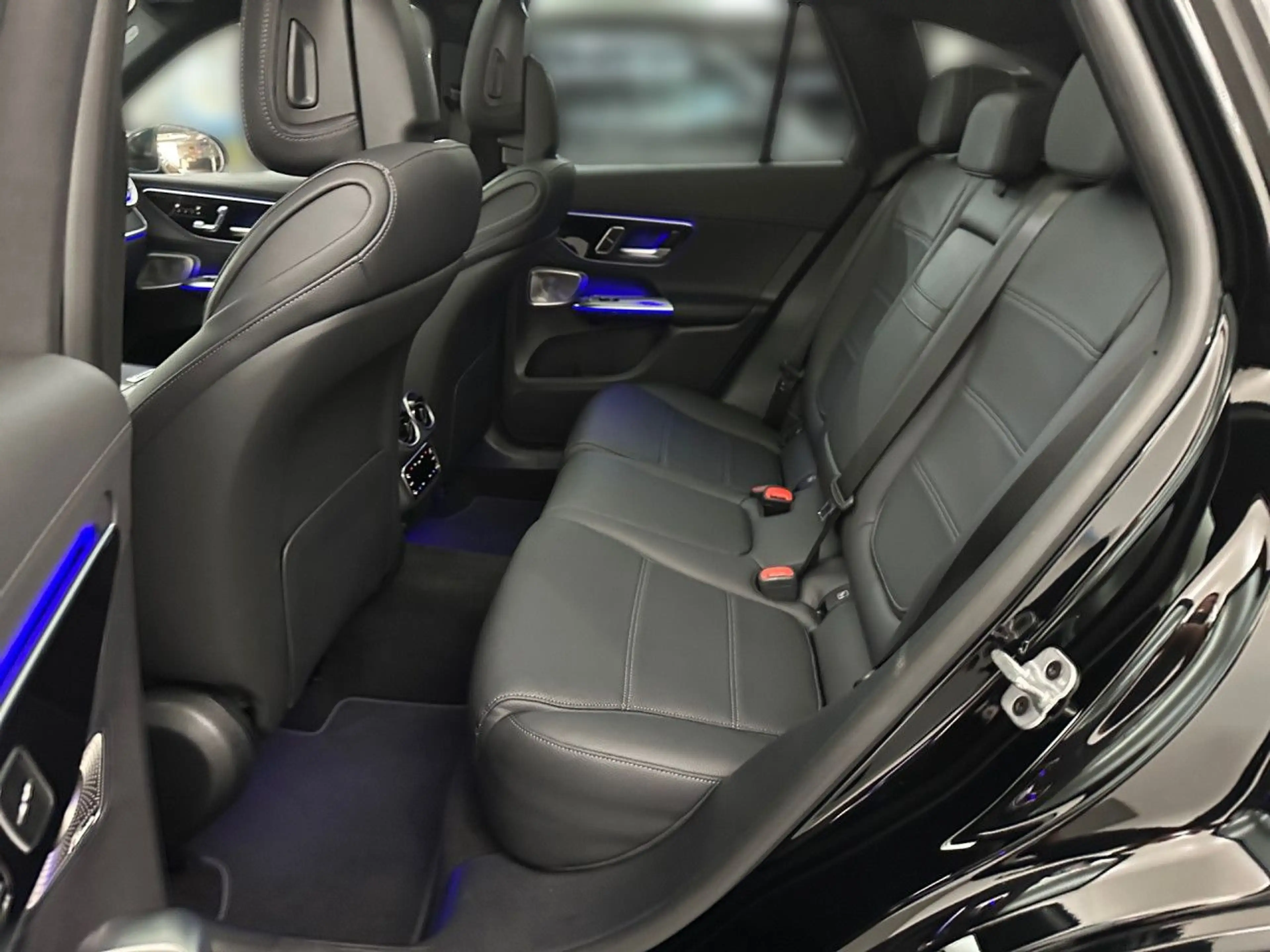 Mercedes-Benz GLC 400 e 4M AMG Fahrass WideScreen Airmat HUD AHK — photo 13
