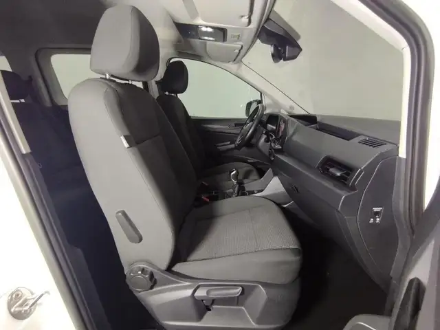 Volkswagen Caddy view 5