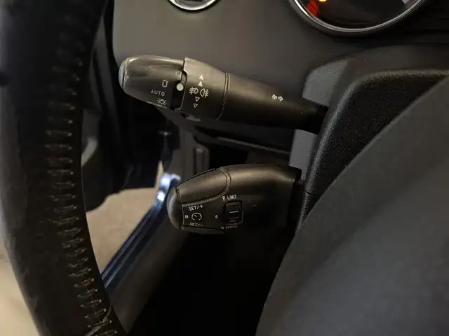 Peugeot 308 view 13