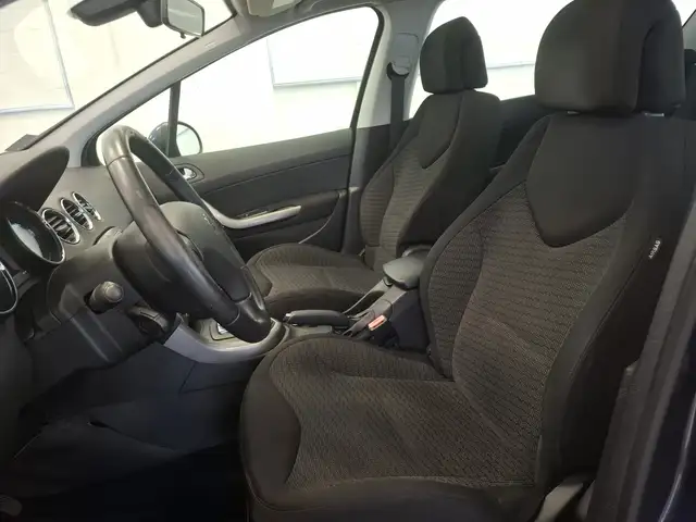 Peugeot 308 view 8