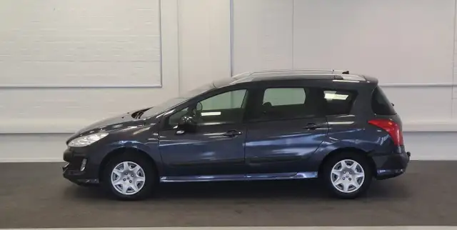 Peugeot 308 view 4