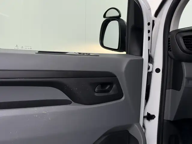 Opel Vivaro view 24
