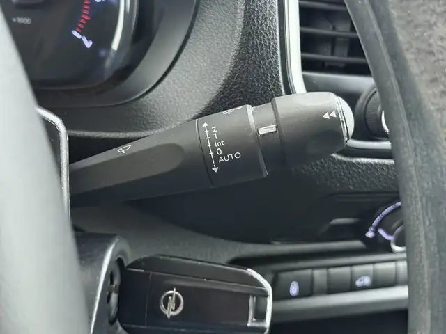 Opel Vivaro view 29