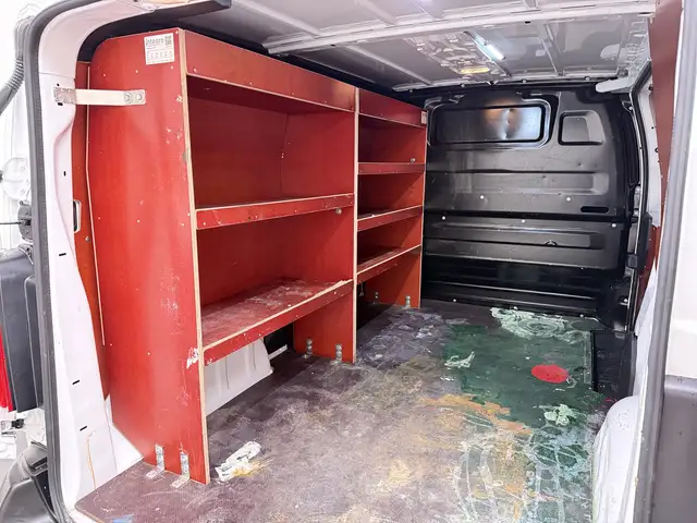 Opel Vivaro view 18