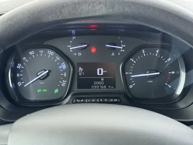 Opel Vivaro view 27