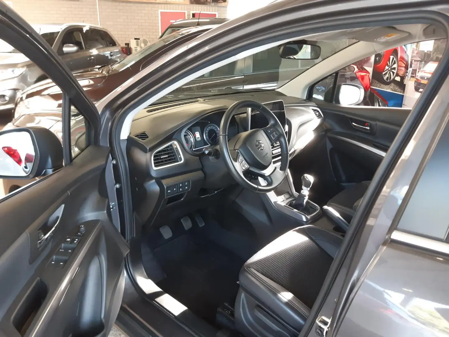 Suzuki S-Cross 1.4 Boosterjet Style Smart Hybrid Gris - 2