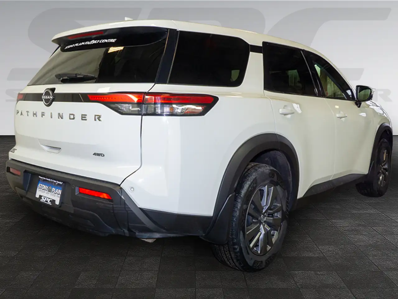Nissan Pathfinder снимка Nissan Pathfinder