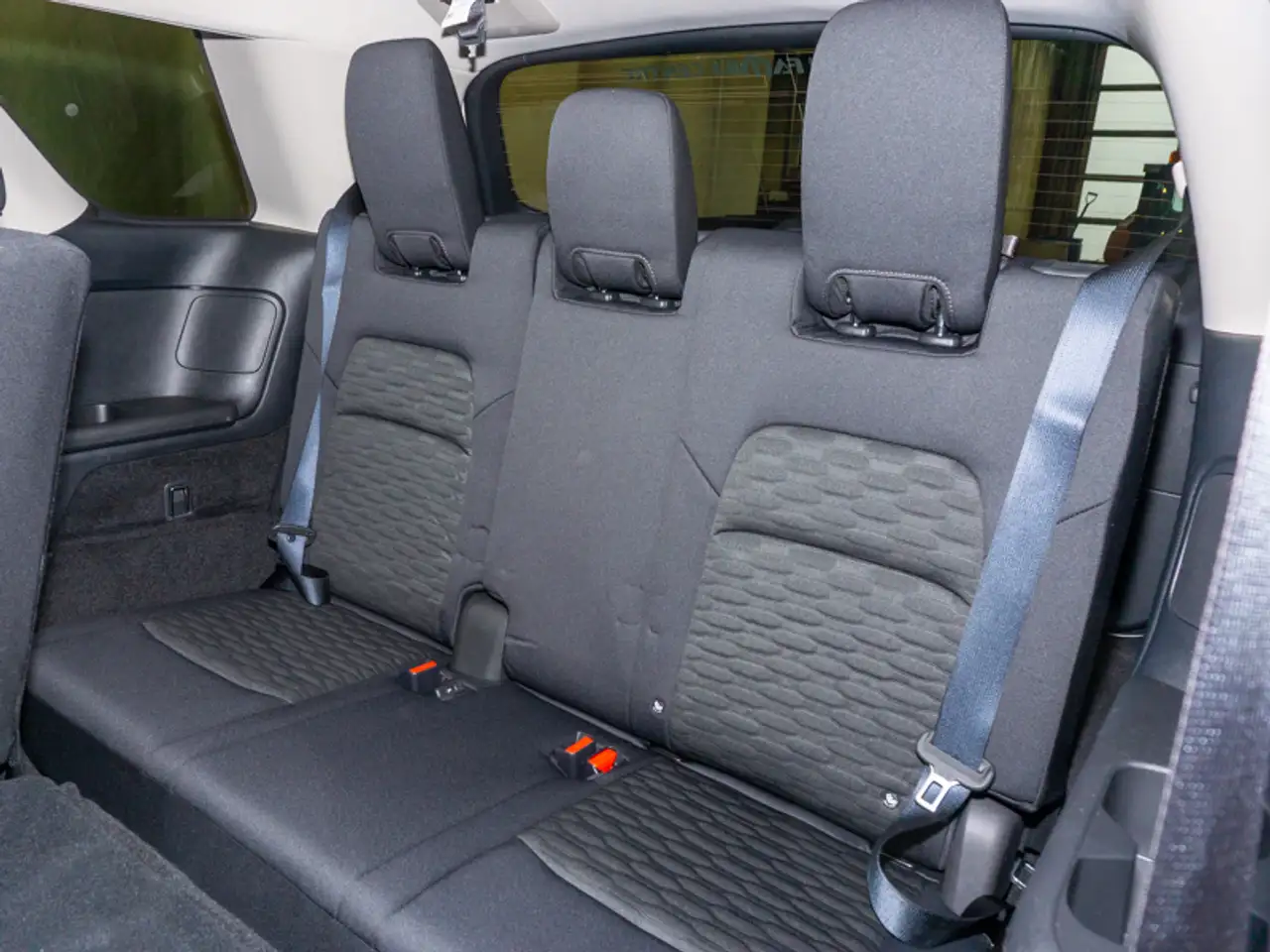 Nissan Pathfinder снимка Nissan Pathfinder