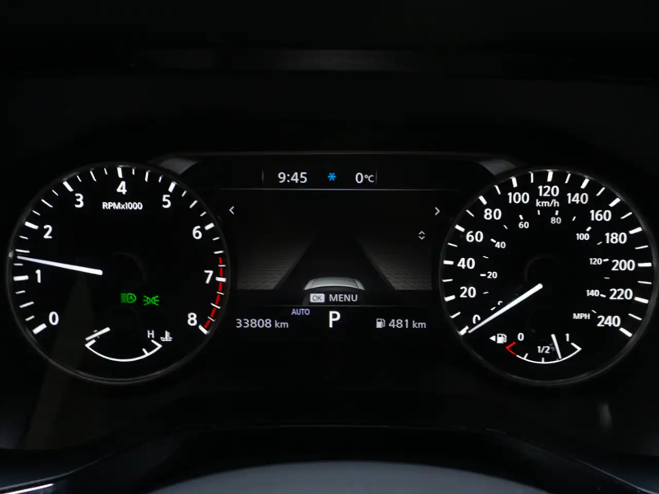 Nissan Pathfinder снимка Nissan Pathfinder