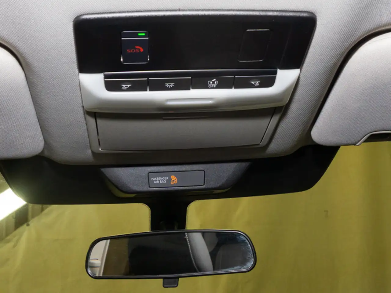 Nissan Pathfinder снимка Nissan Pathfinder