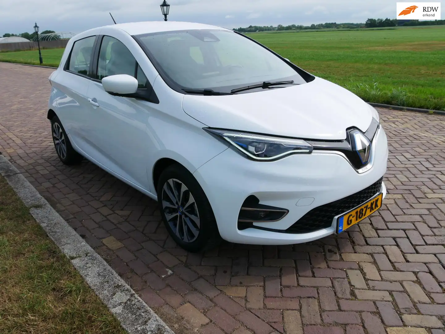 Renault ZOE R135 Zen 52 kWh CLIMA NAVI CAMERA ** 10499 NETTO * Wit - 1