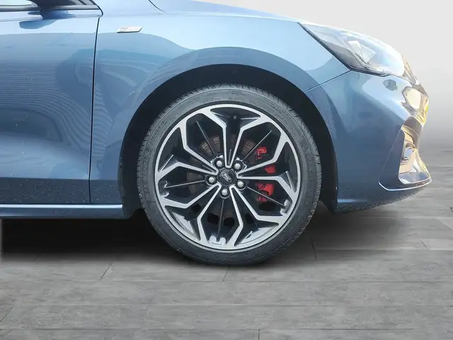 Ford Focus view 7