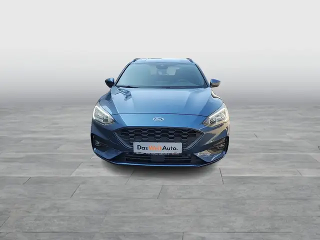 Ford Focus view 2