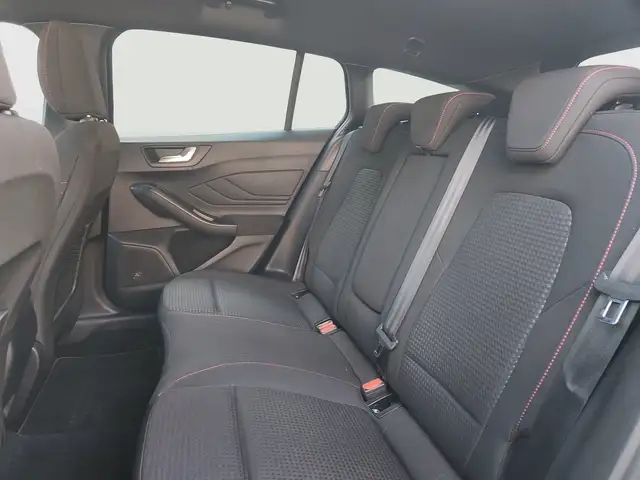 Ford Focus view 29
