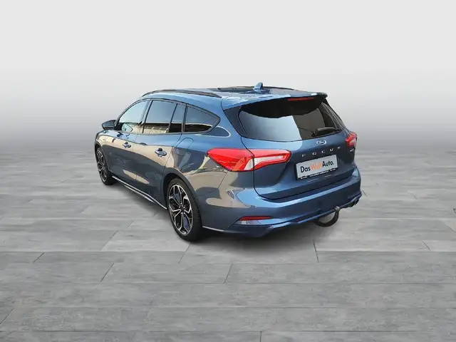 Ford Focus view 4