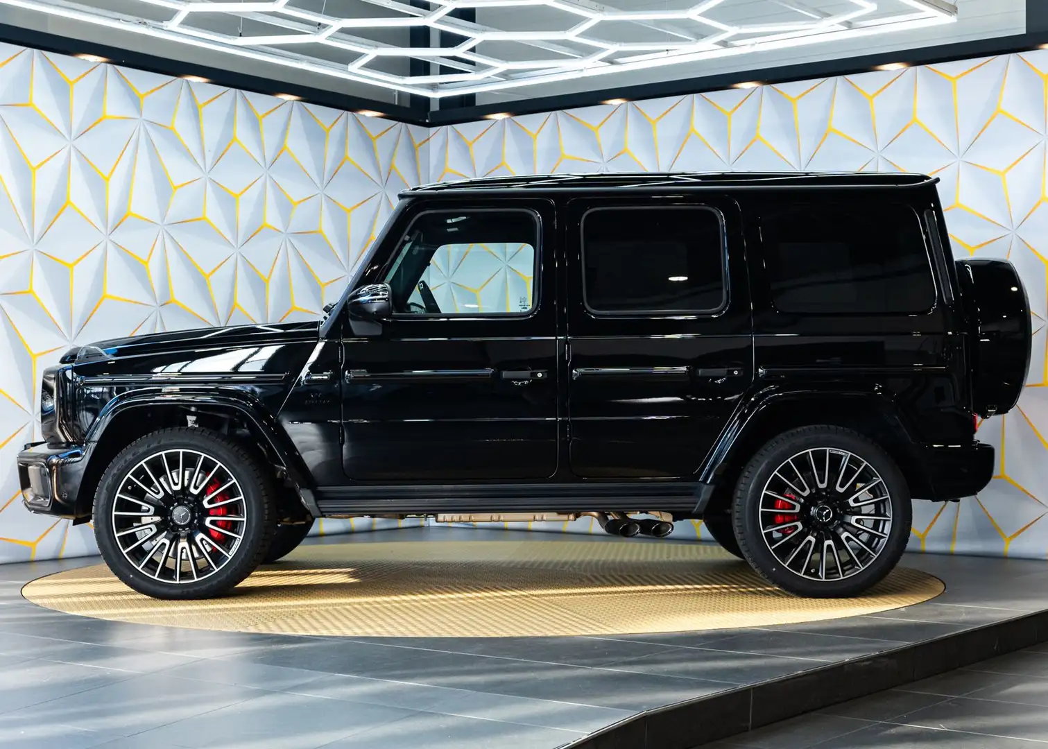 Mercedes-Benz G 63 AMG Superior/Carbon/A22/Night Schwarz - 2