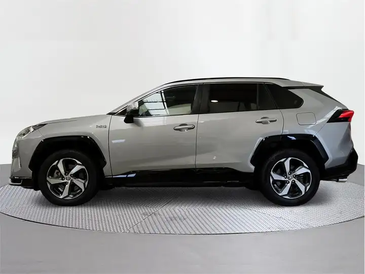 Toyota RAV4 2022, foto 3