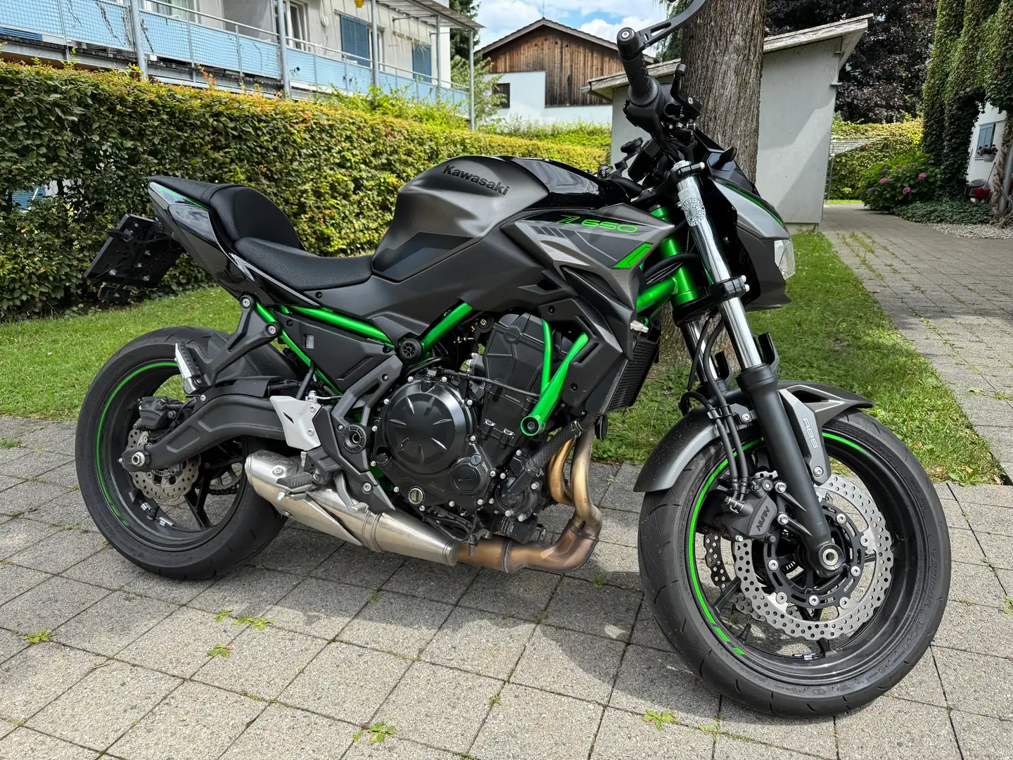 Kawasaki Z 650 Grün - 1