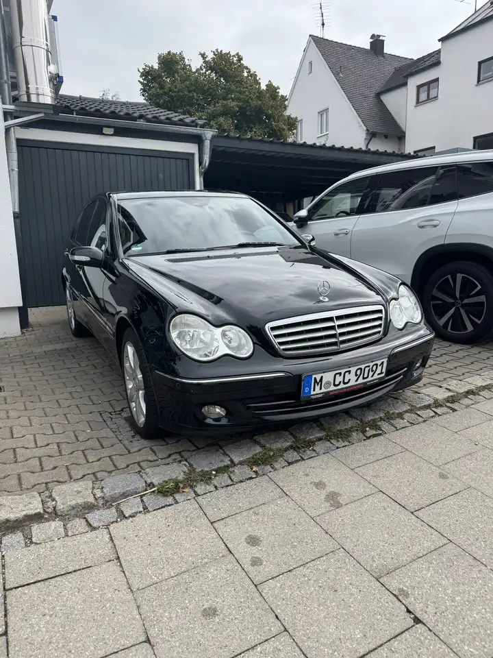 Mercedes-Benz C 240