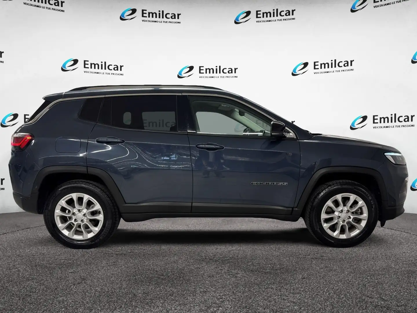 Jeep Compass 1.3 Turbo T4 PHEV Limited Blau - 2