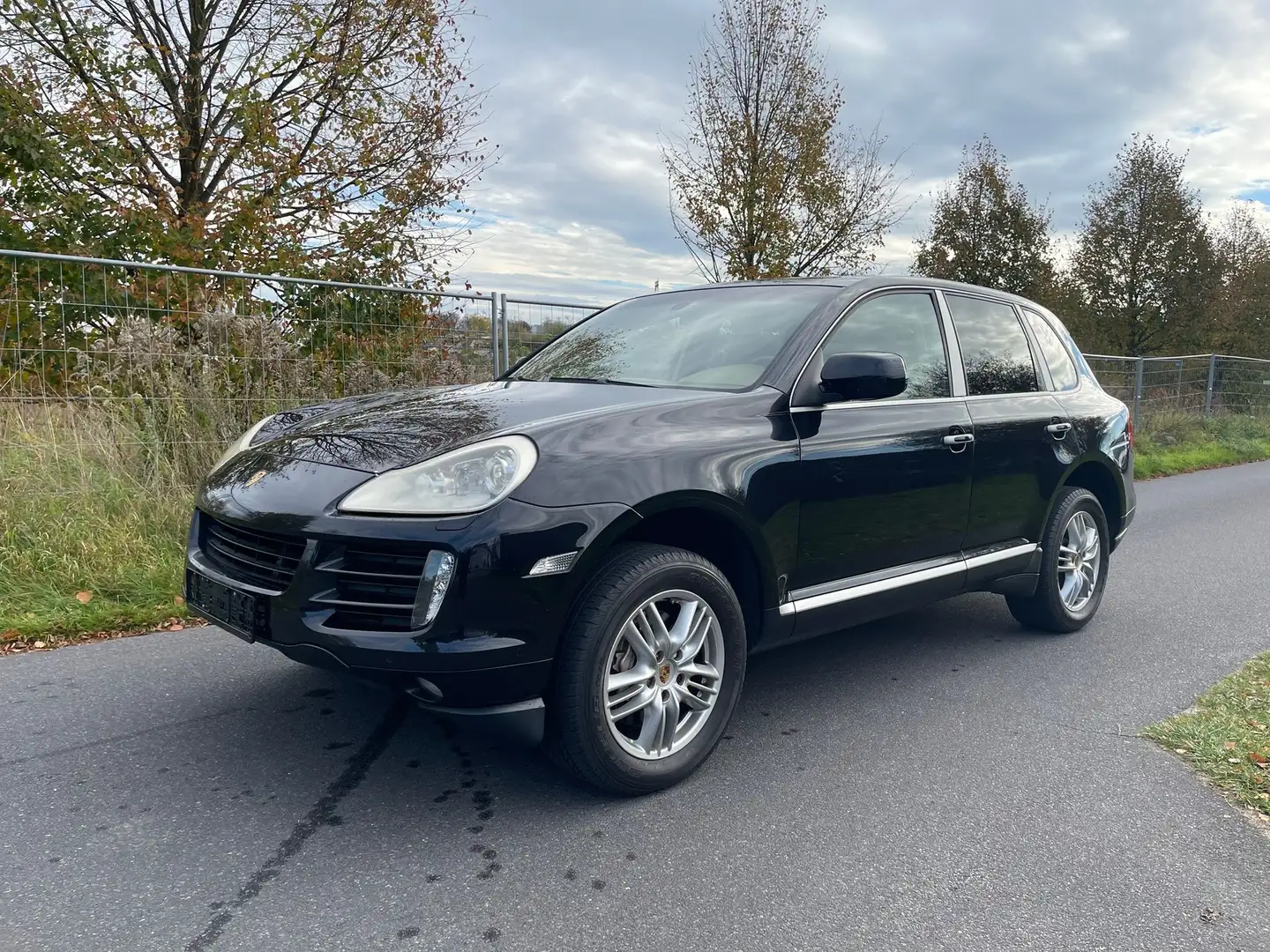 Porsche Cayenne S"BRAUN-LEDER"KLIMAAUTOMATIK"ALLRAD"HU-AU NEU" Schwarz - 2