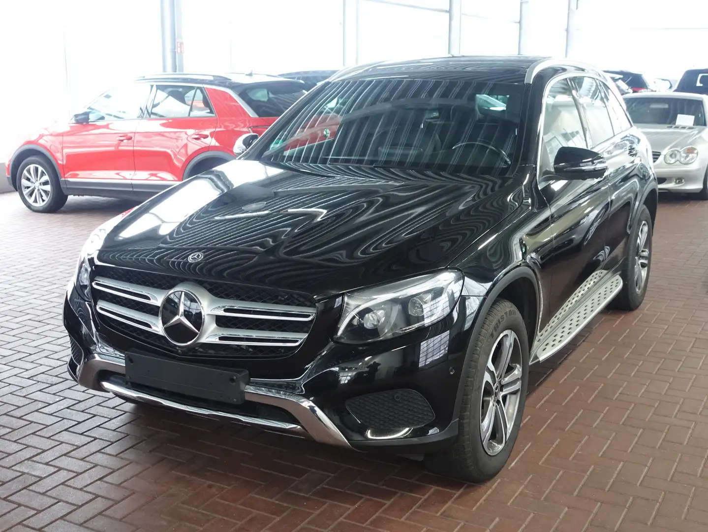 Mercedes-Benz GLC 250 GLC 250 d 4Matic Comand Panorama 360° Kam. LED Schwarz - 1