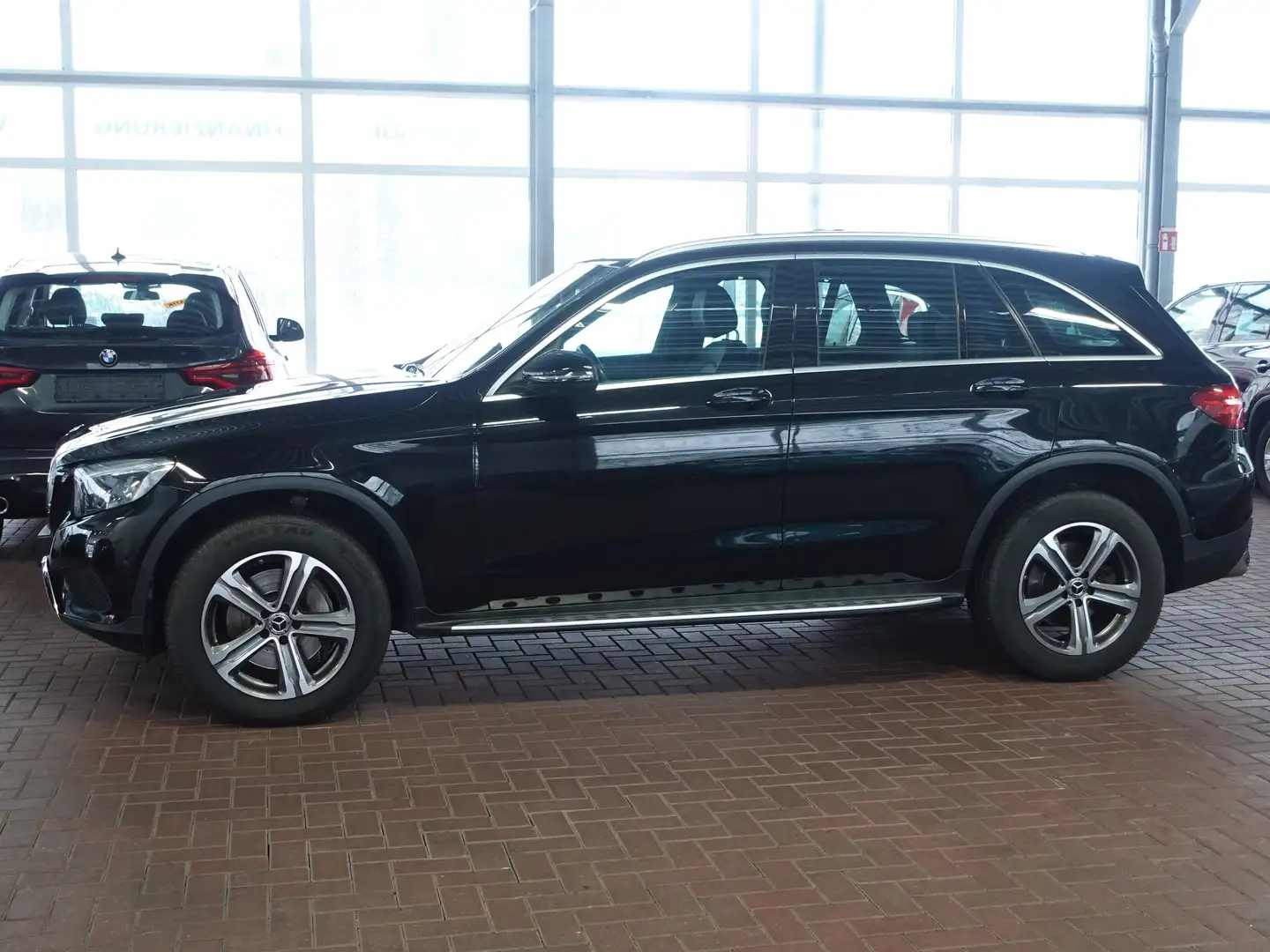 Mercedes-Benz GLC 250 GLC 250 d 4Matic Comand Panorama 360° Kam. LED Schwarz - 2