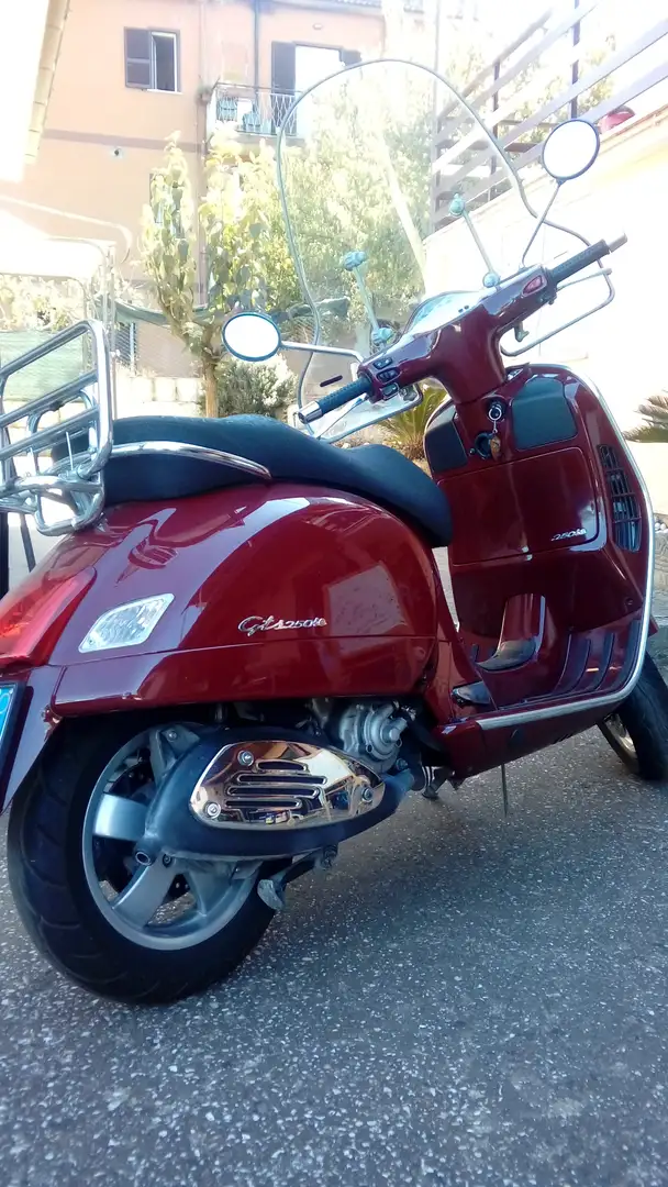 Vespa GTS 250 - 2