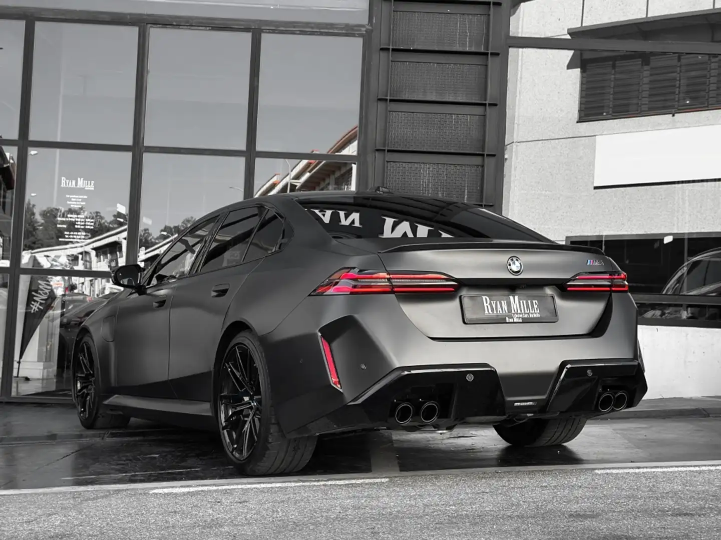BMW M5 Grau - 2