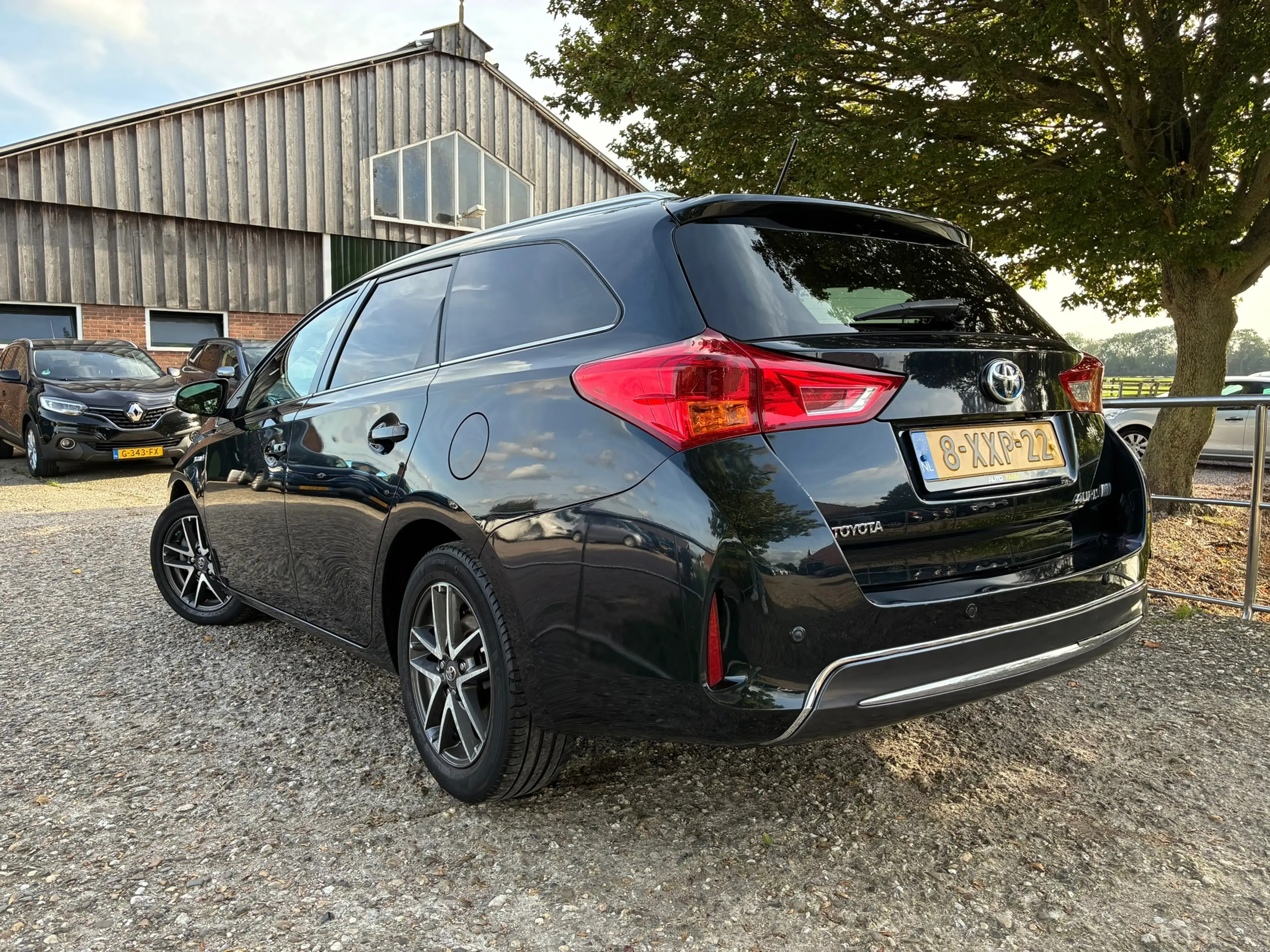 Toyota Auris Touring Sports 1.8 Hybrid Lease | Pano + Cruise + — photo 2