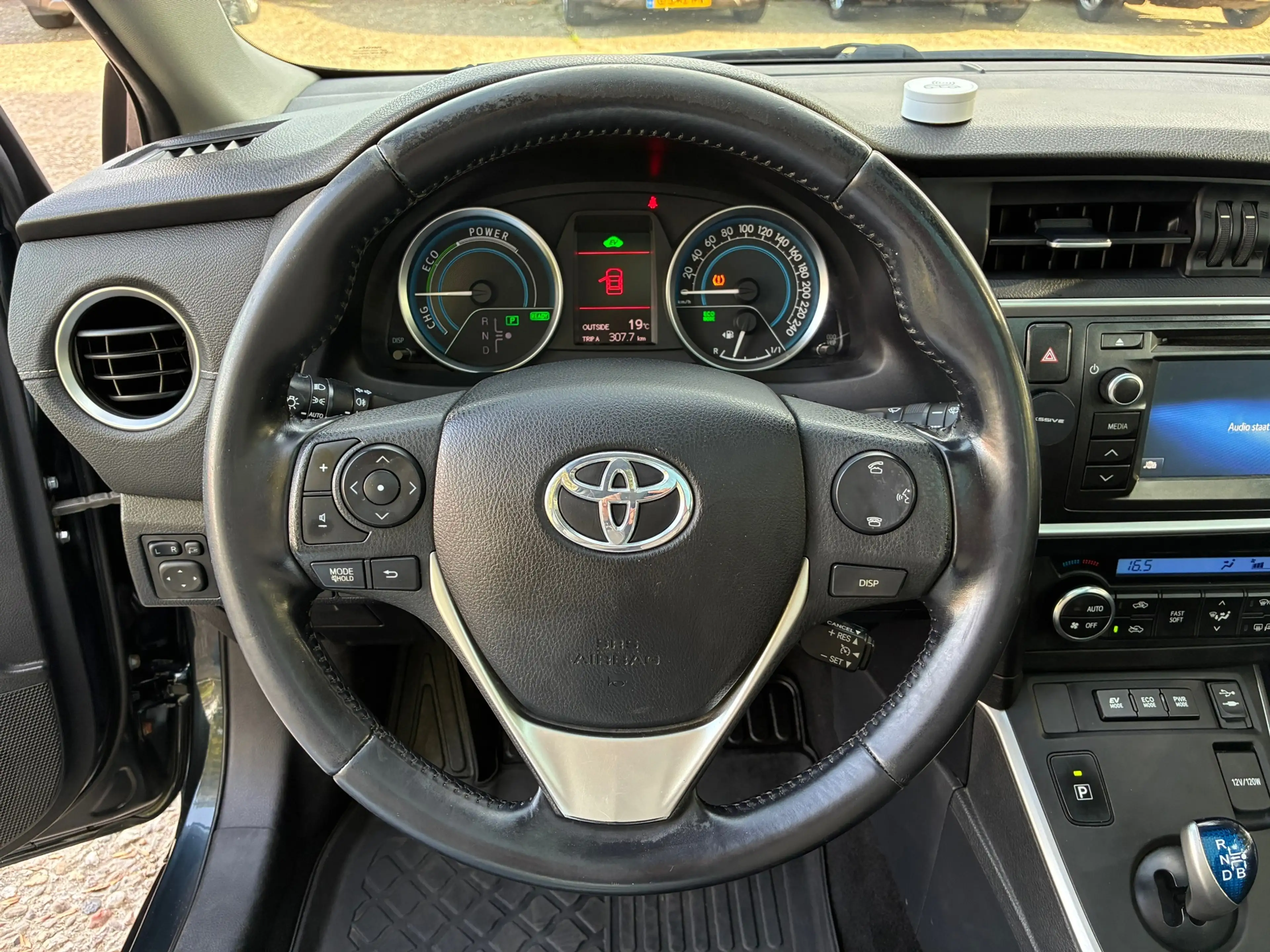 Toyota Auris Touring Sports 1.8 Hybrid Lease | Pano + Cruise + — photo 13