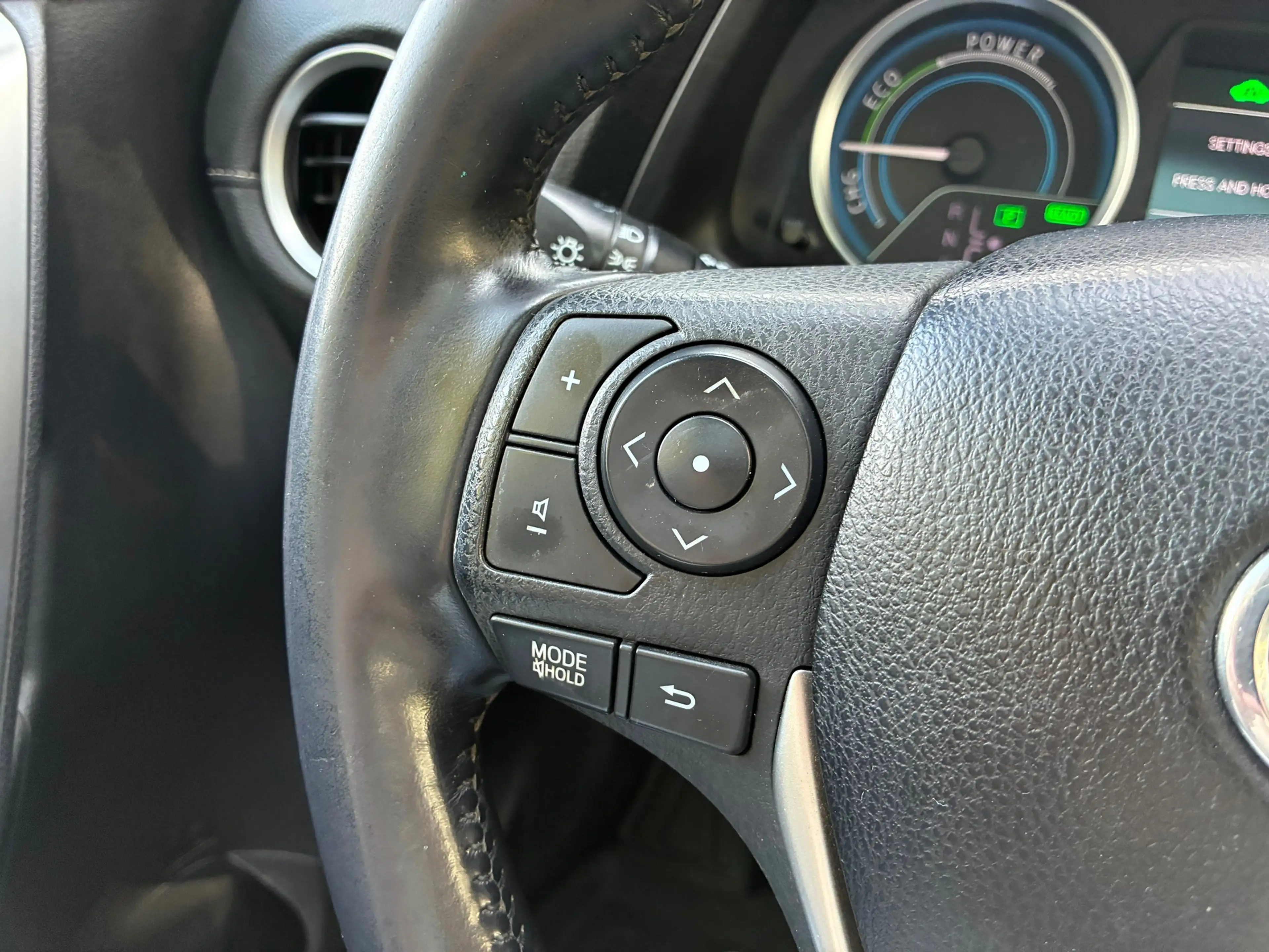 Toyota Auris Touring Sports 1.8 Hybrid Lease | Pano + Cruise + — photo 15