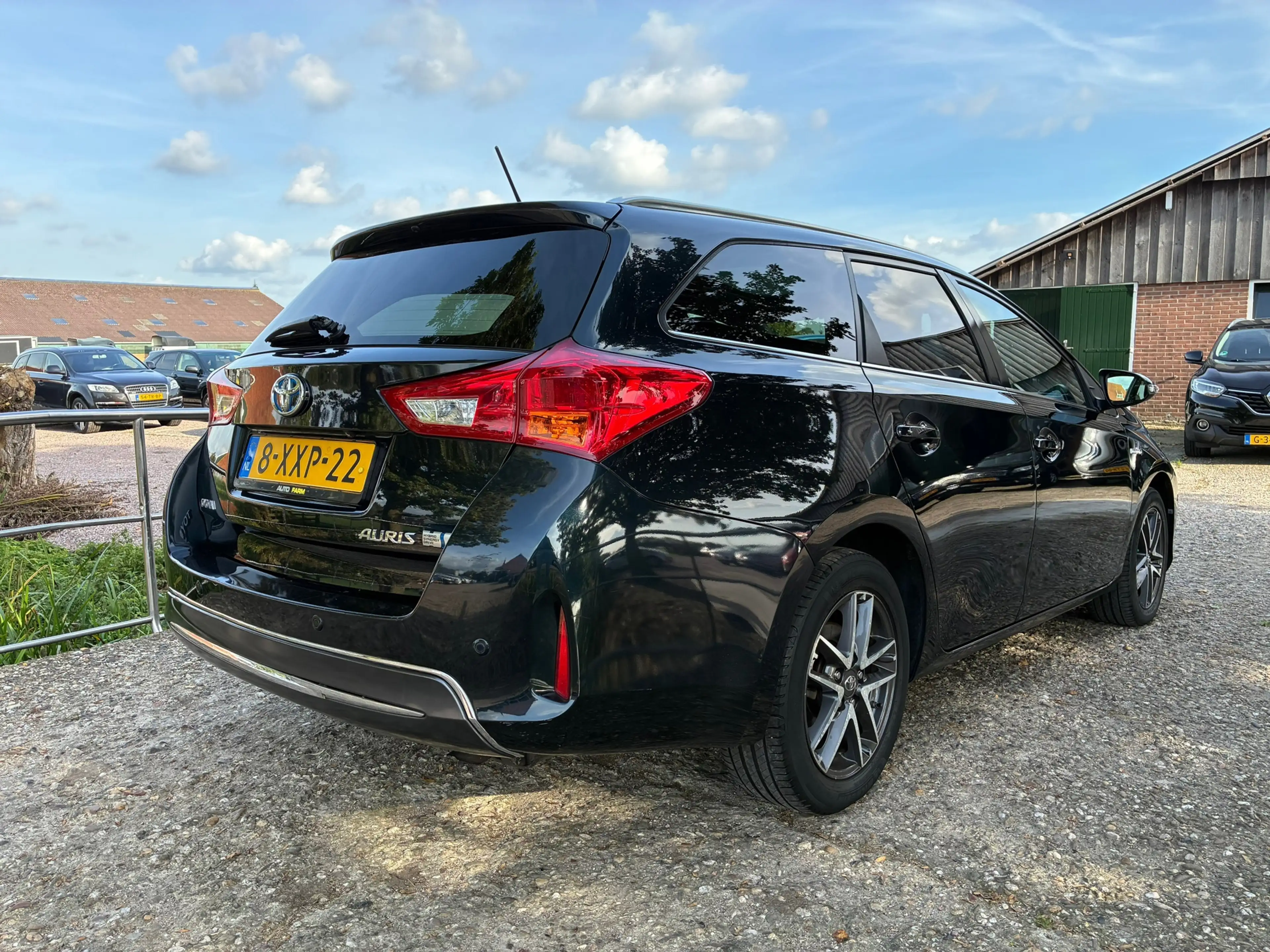 Toyota Auris Touring Sports 1.8 Hybrid Lease | Pano + Cruise + — photo 5