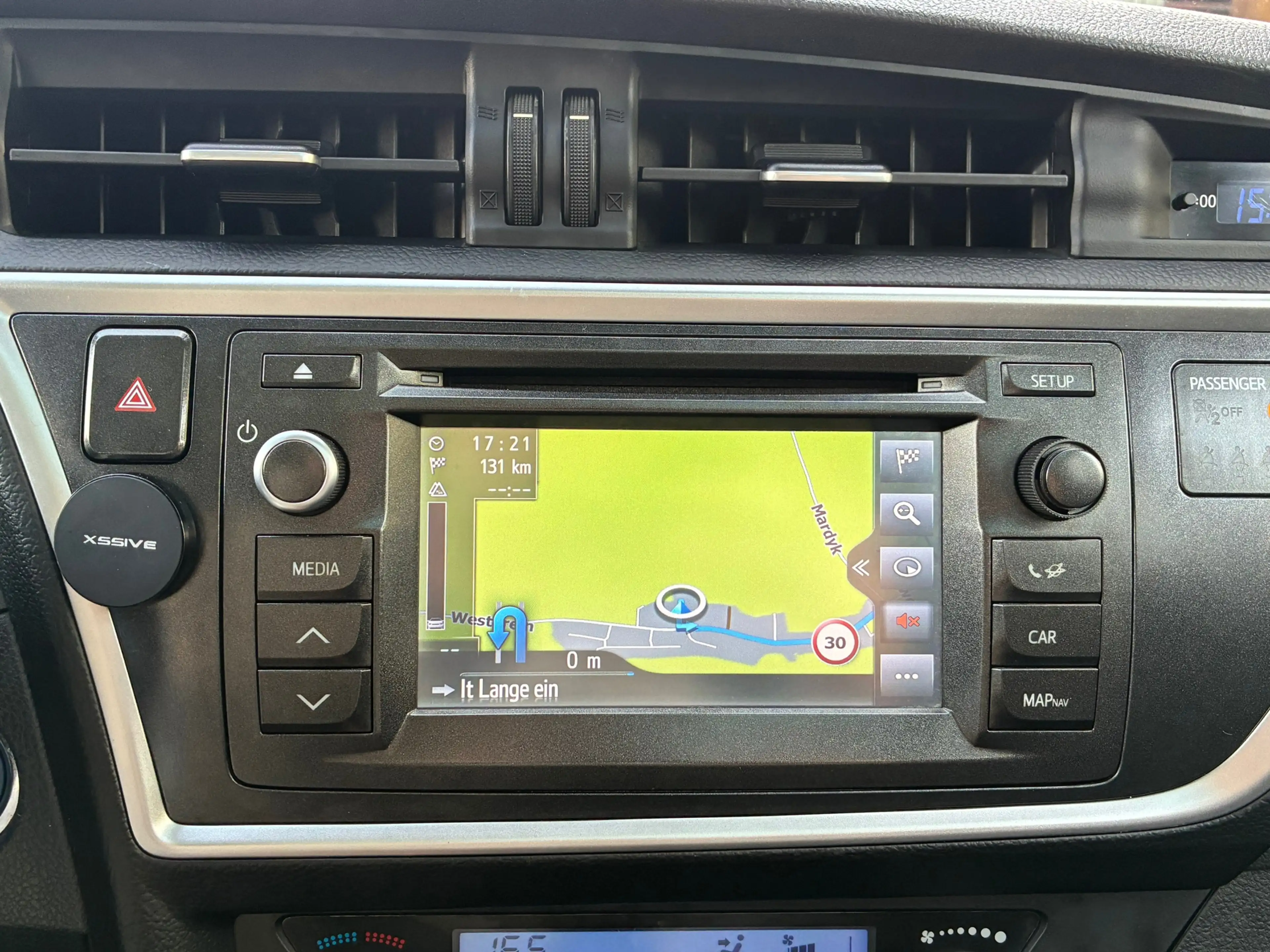 Toyota Auris Touring Sports 1.8 Hybrid Lease | Pano + Cruise + — photo 23