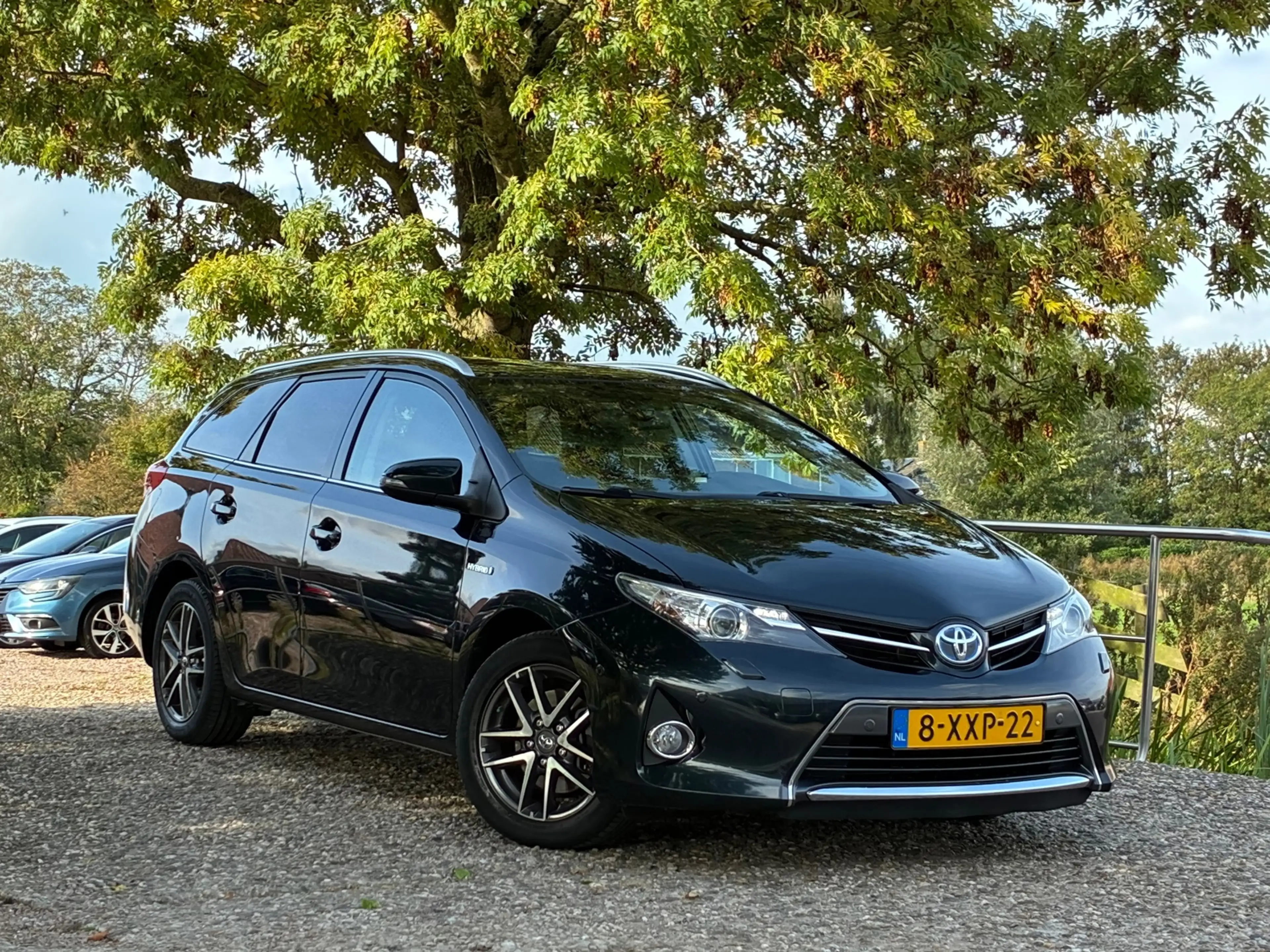 Toyota Auris Touring Sports 1.8 Hybrid Lease | Pano + Cruise +