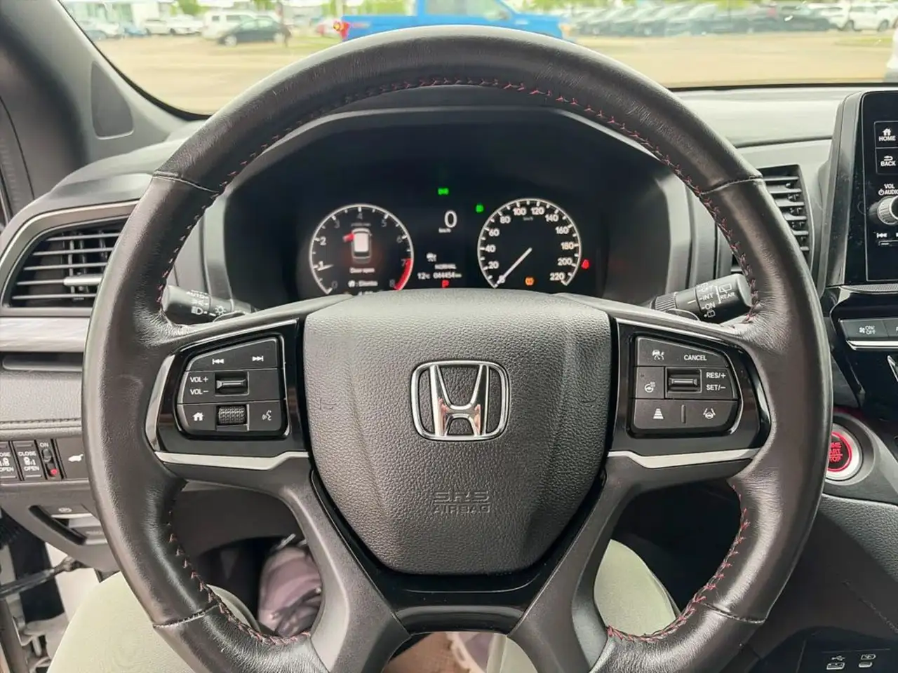 Honda Odyssey снимка Honda Odyssey