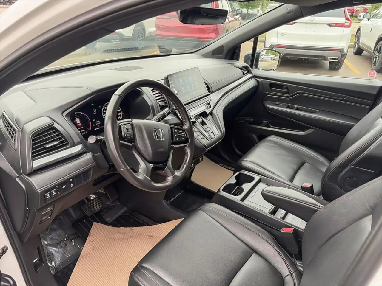 Honda Odyssey снимка Honda Odyssey