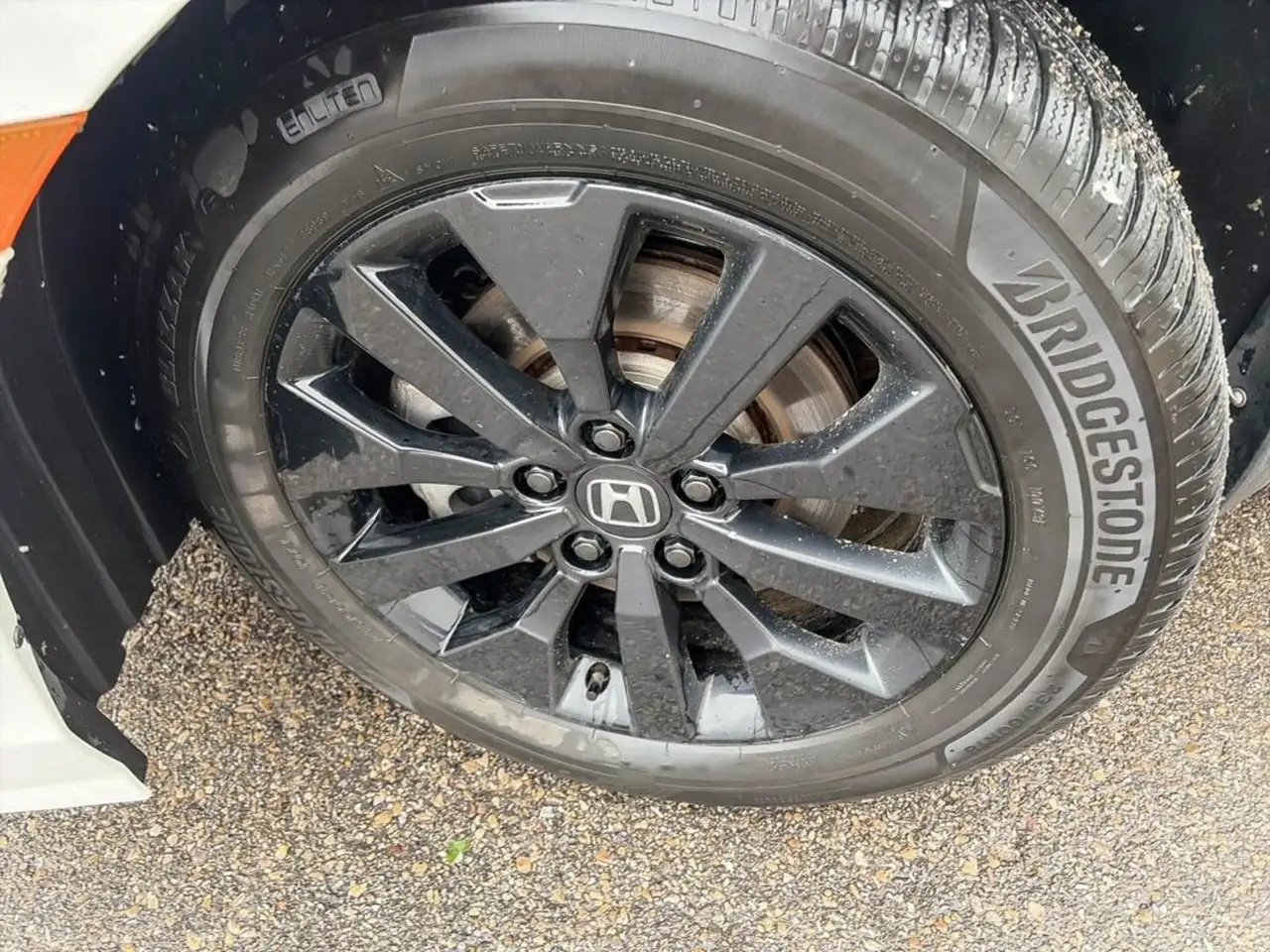 Honda Odyssey снимка Honda Odyssey