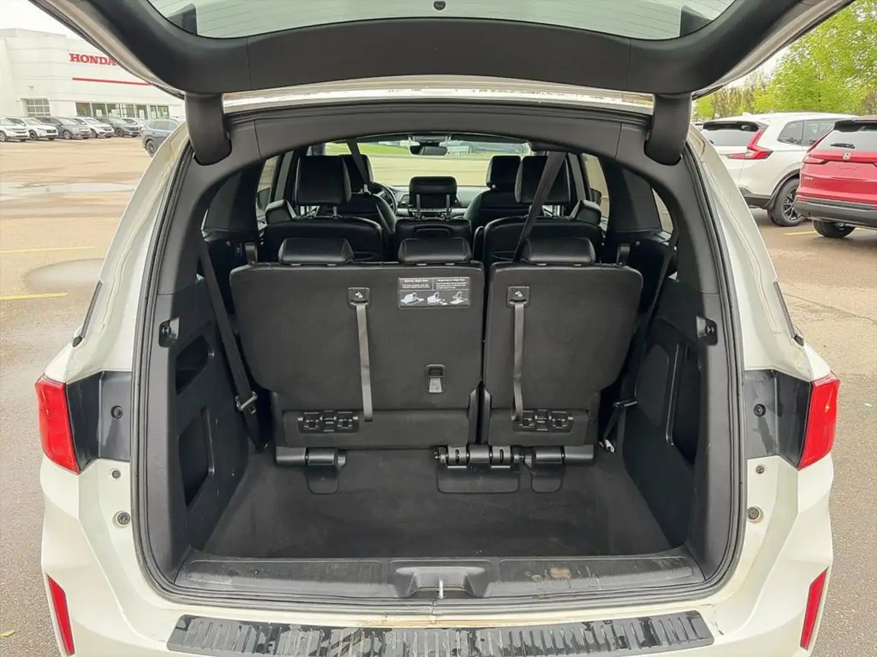 Honda Odyssey снимка Honda Odyssey