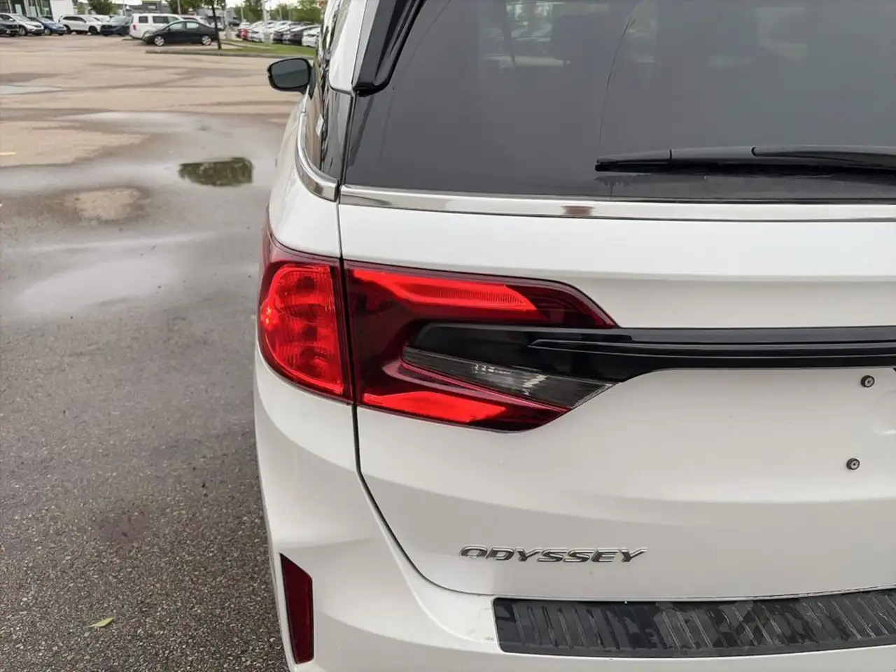 Honda Odyssey снимка Honda Odyssey