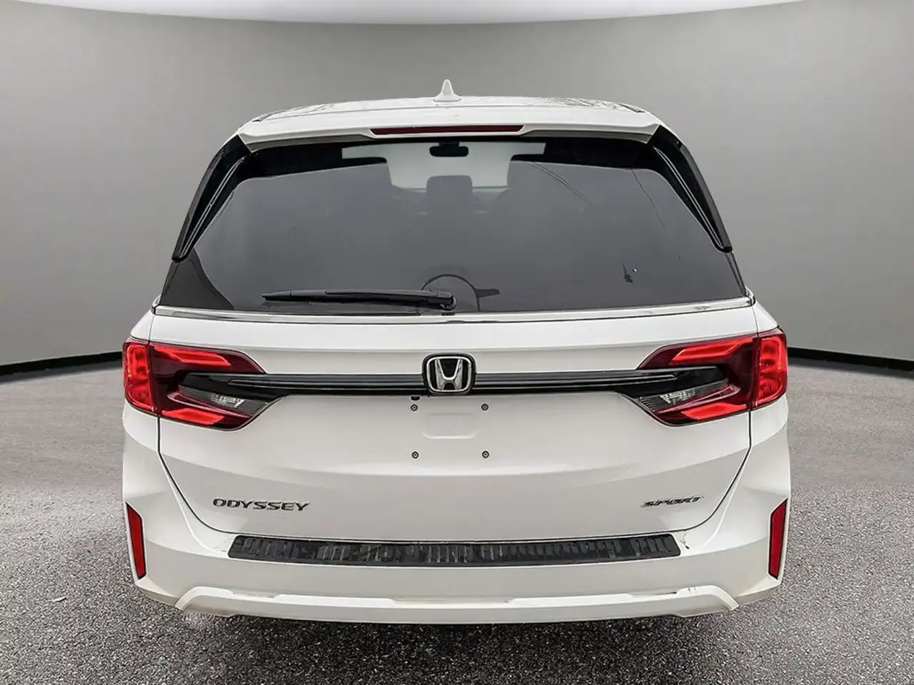 Honda Odyssey снимка Honda Odyssey