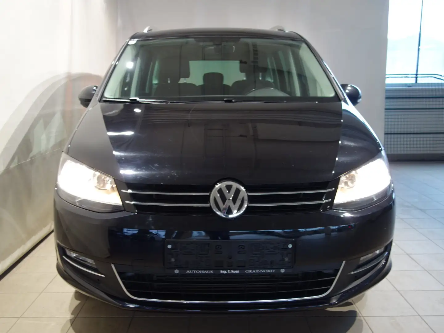 Volkswagen Sharan Highline BMT TSI DSG Schwarz - 2